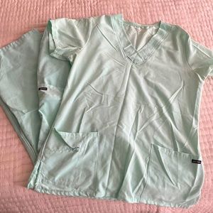 JOCKEY scrub top and bottom